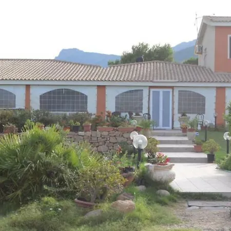 Sa Domu E Su Farm stay *